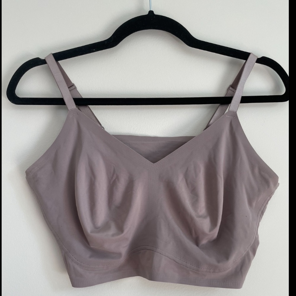 True & Co true body lift bra - wireless adjustable straps in mink/grey